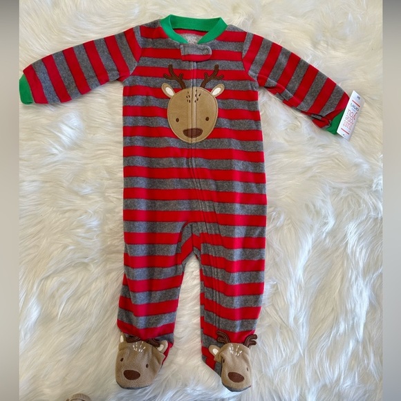 5/$30 NWT Carter’s Christmas Zip Reindeer Footies 6M - Picture 6 of 10